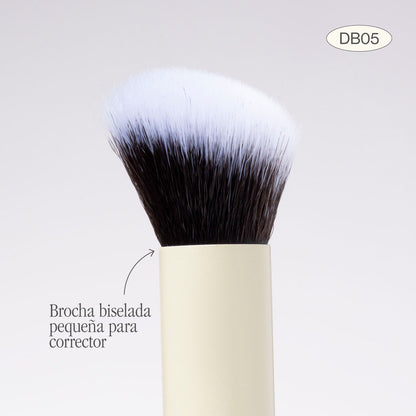 Brocha Duo Glam 05 Gota Polvo / Corrector Atenea